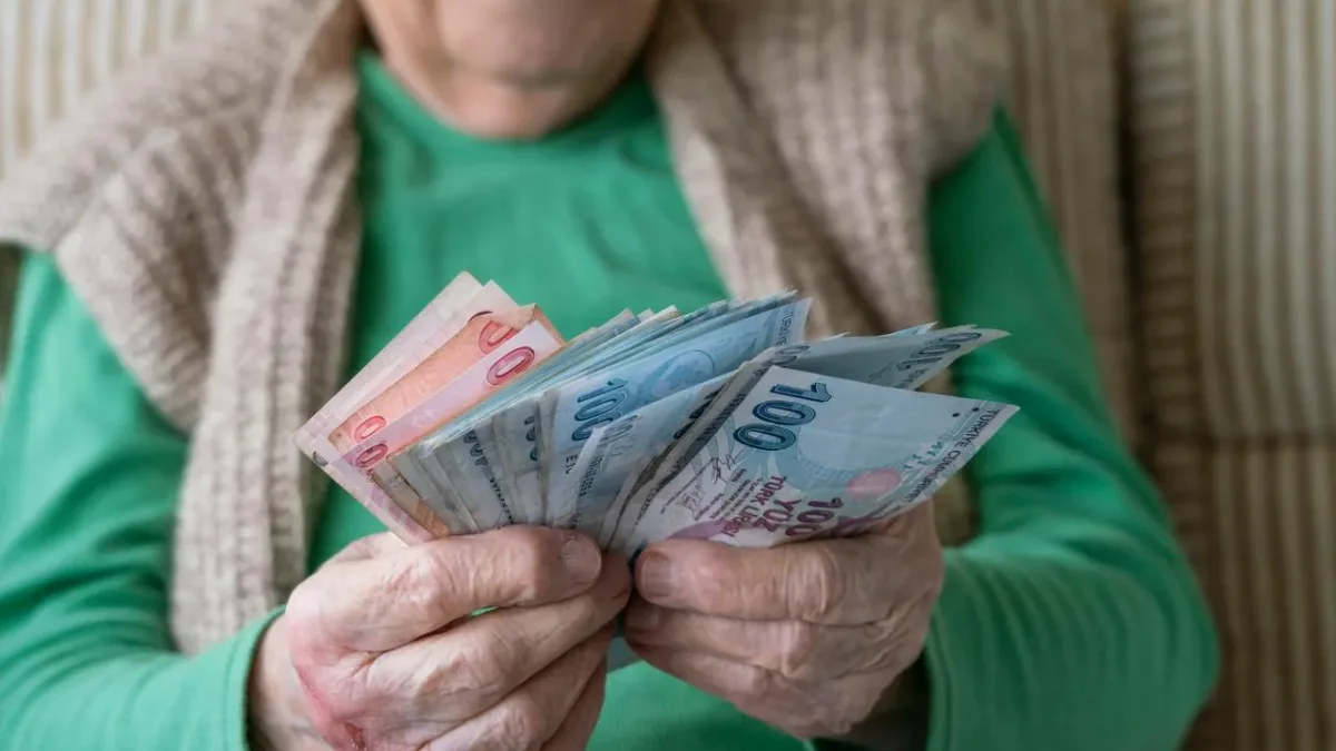 Emeklilerin Gözü Anayasa Mahkemesi’nde: Seyyanen Zam Tartışması Yeniden Gündemde