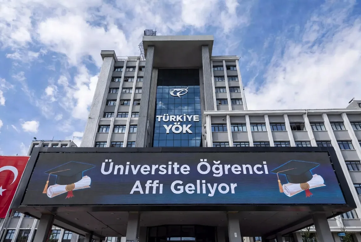 Üniversite Öğrenci Affı Geliyor! Kapsam Genişliyor, Bölüm Değiştirme ve Ek Sınav Hakkı da Masada